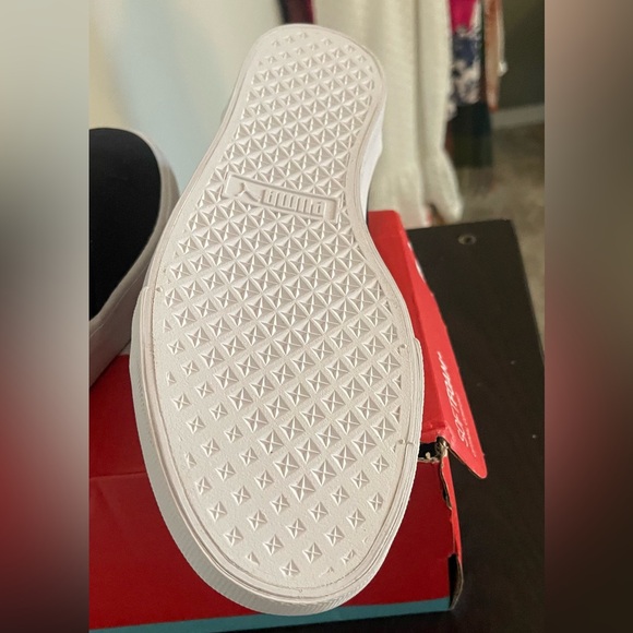 Puma Black and White Slip-On Loafers Size 10 they are new in box! - Picture 6 of 10